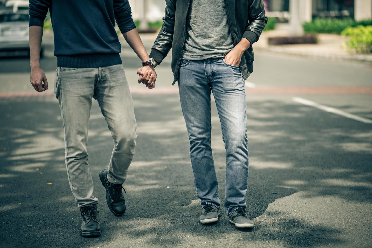 Lukuisat geenit vaikuttavat ihmisten eroihin seksuaalisessa suuntautumisessa, mutta kukin niistä vain hyvin pieneltä osalta. Kuva: Shutterstock