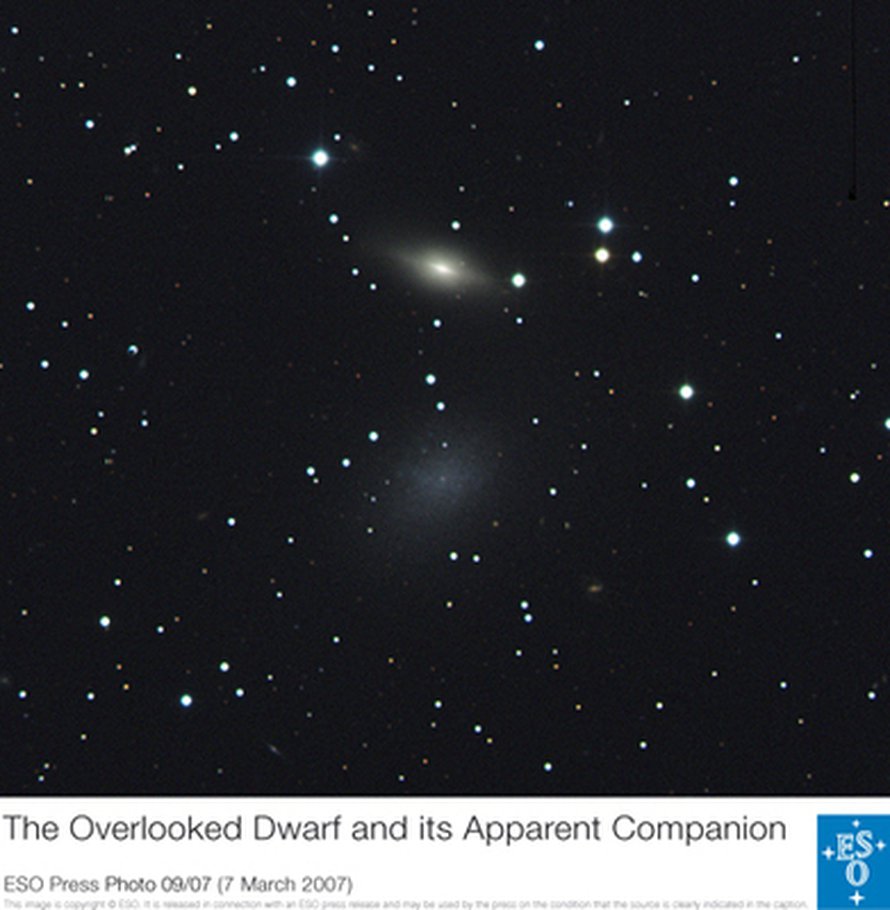 NGC 5011B (ylhäällä) ja NGC 5011C (alhaalla). Kuva: <span class="photographer">ESO</span>