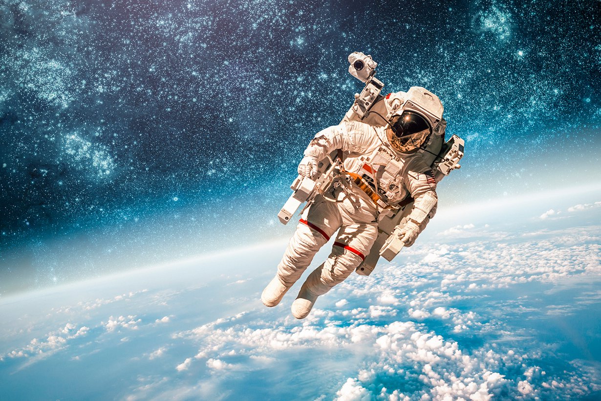 Avaruuskävelyn jälkeen puvussa tuoksahtaa kuulemma pihvi. Kuva: Shutterstock