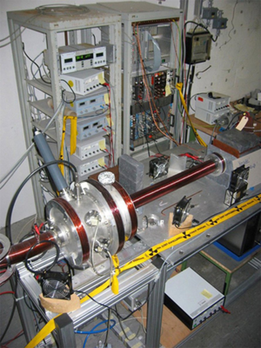 Tällä laitteistolla mitataan positroniumin elinikää. Kuva: <span class="photographer">Max Planck Institute for Nuclear Physics</span>