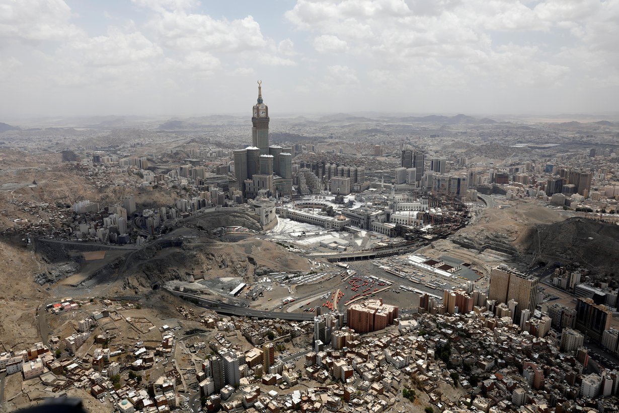 Saudi-Arabian mekassa lämpöennätys on yli 50 astetta. Kuva: Umit Bektas / Reuters