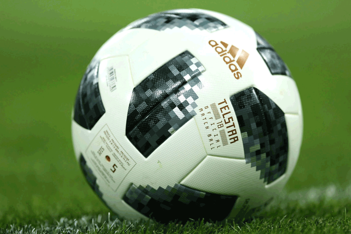 Venäjän MM-kisojen virallinen ottelupallo on Telstar18. Adidas on valmistanut kisapallot vuodesta 1970. Kuva: Wikimedia Commons
