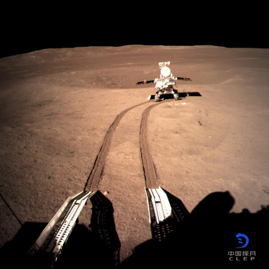 Yutu 2 lähti ajelemaan. Kuva: <span class="photographer">Kiinan avaruushallinto</span>