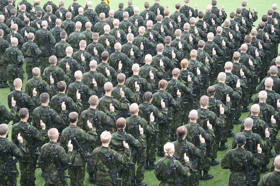 Suomalainen sotilasvala vuonna 2005. Kuva: <span class="photographer">Karri Huhtanen/Wikimedia Commons</span>
