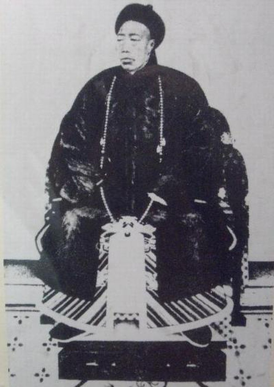 Li Lianying (1848-1911) oli kuuluisa kiinalainen eunukki.