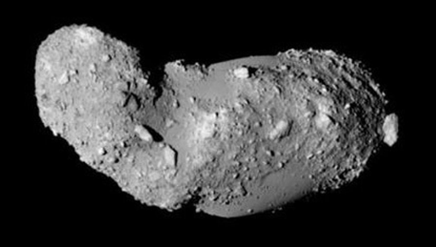 Asteroidi Itokawa. Kuva ISAS/JAXA