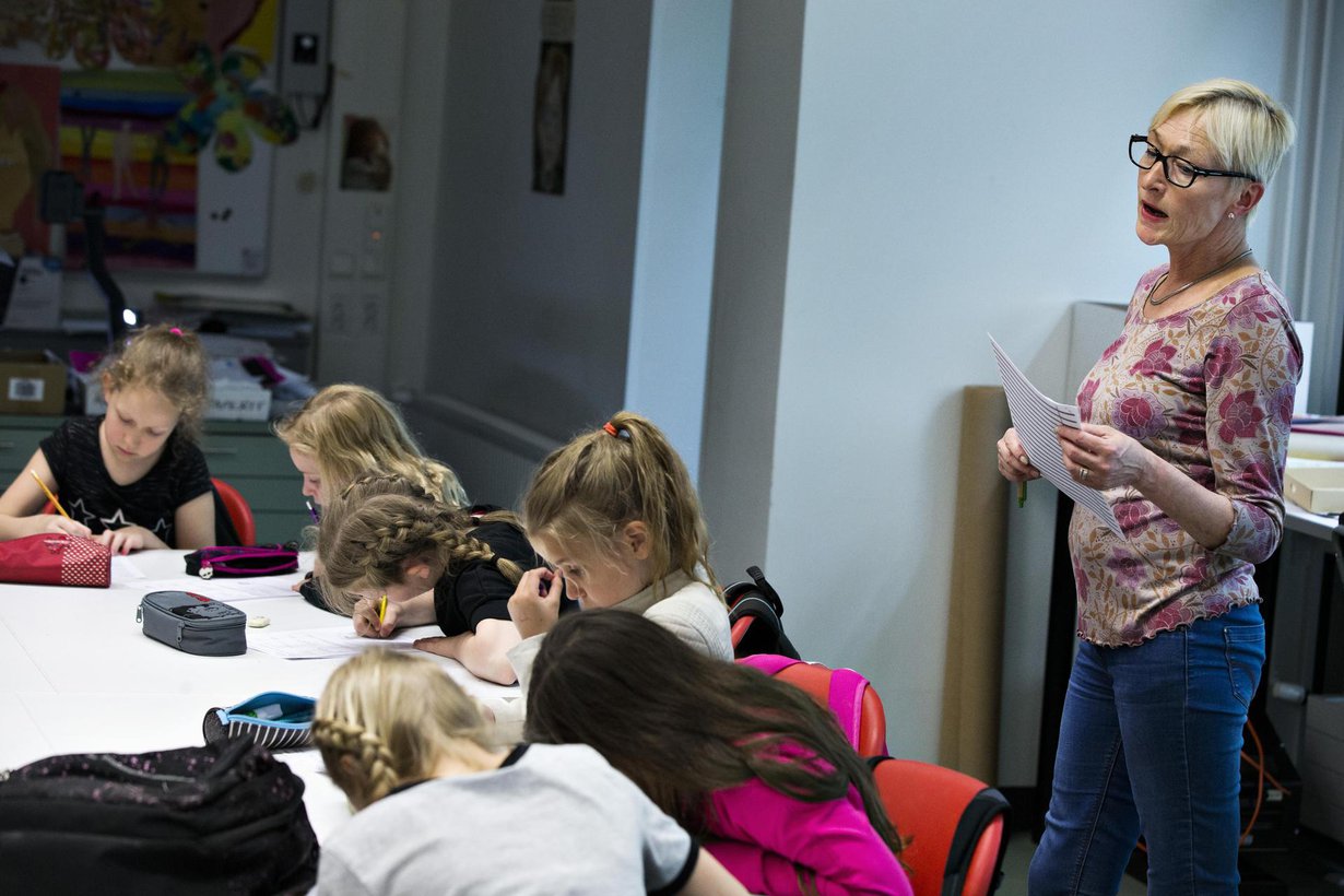 Martinlaaksen koulussa opiskellaan viroa. Kuva: Juhani Niiranen / HS