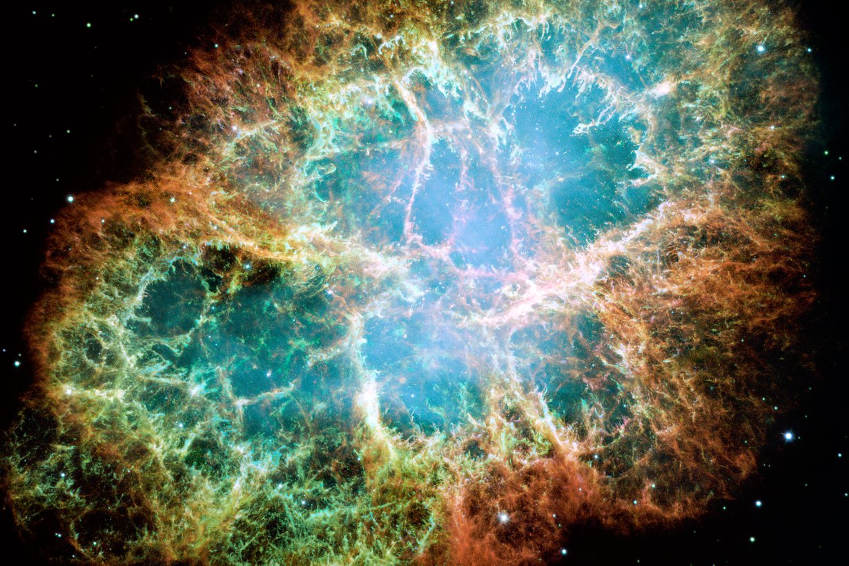 Kun tähti kuolee supernovana, avaruuteen sinkoutuu komea kaasupilvi. Rapusumu on tunnetuin supernovan jäännös. Nasa / Esa / Arizona State University