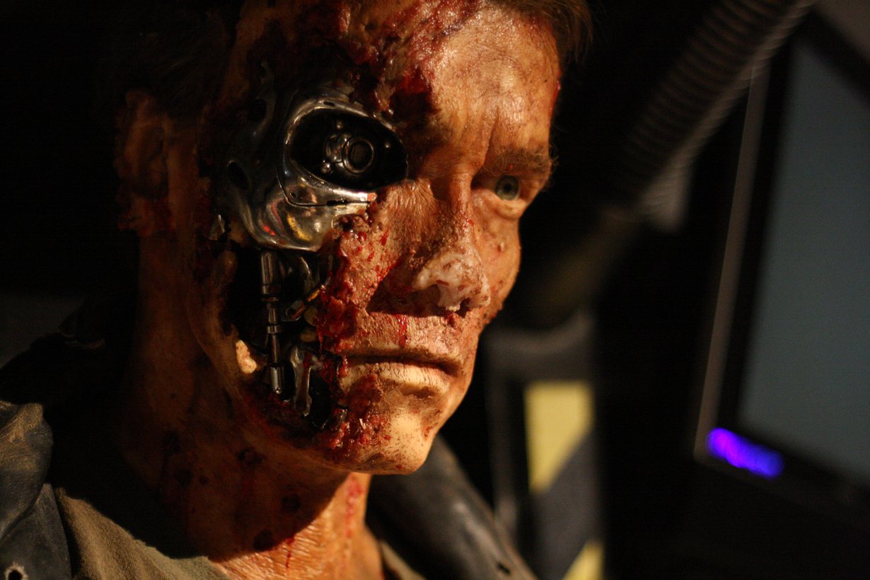 Arnold Schwarzenegger esitti Terminator-elokuvissa tuhoajarobottia T-800 101.