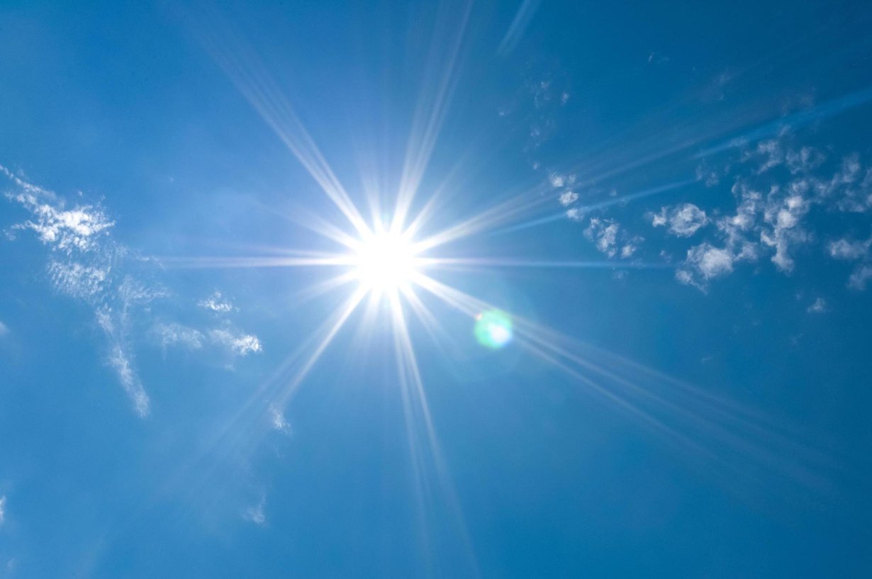 Paiste on kaunista mutta säteilee myös terveydelle haitallista uv-valoa. Kuva: Shutterstock