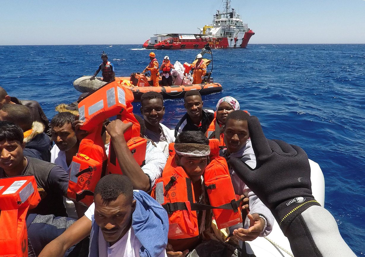 Venekunta pelastettiin Välimerestä Libyan rannikolla viime kesäkuussa. Kuva: Stefano Rellandini/Reuters