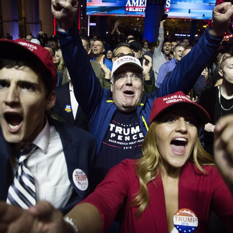 Kannattajat juhlivat Donald Trumpin voittoa. Kuva: <span class="photographer">Heidi Piiroinen</span>