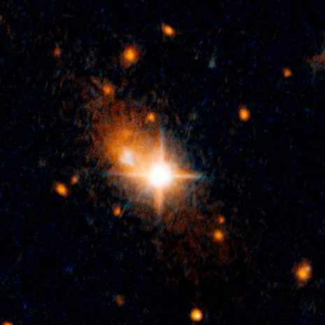 Hubble kuvasi kirkkaan kvasaarin kaukaisessa galaksissa. Kuva: <span class="photographer">NASA, ESA / M. Chiaberge</span>