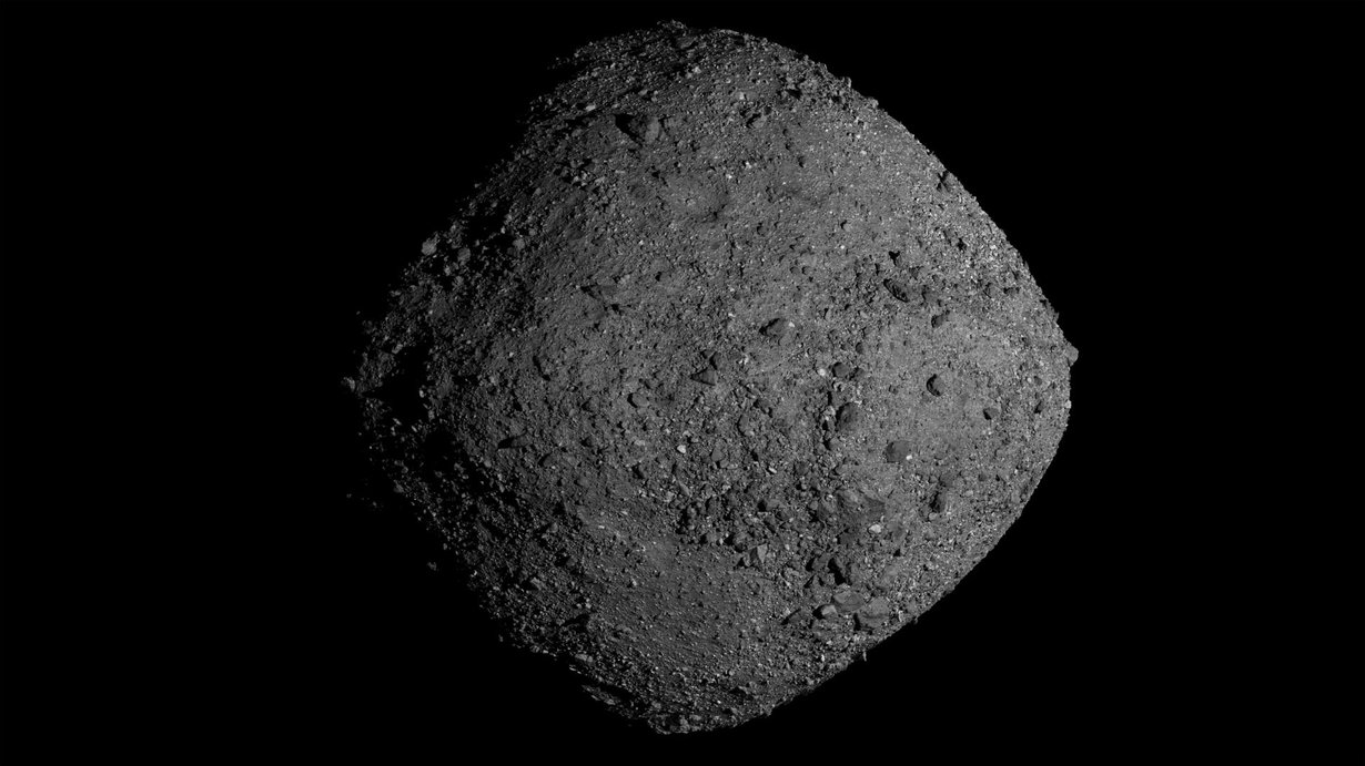 Bennu on noin 500 metriää leveä, timantin muotoinen pikkuasteroidi, joka matkaa tällä hetkellä yli 300 miljoonan kilometrin päässä Maasta. Kuva: Nasa