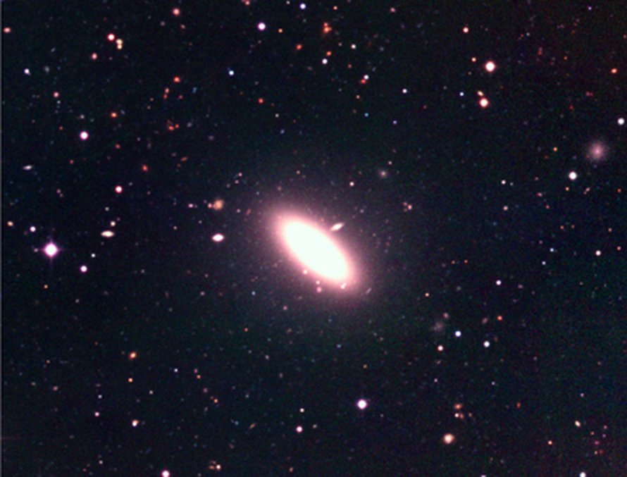 Elliptinen galaksi. Kuva: <span class="photographer">ESO</span>