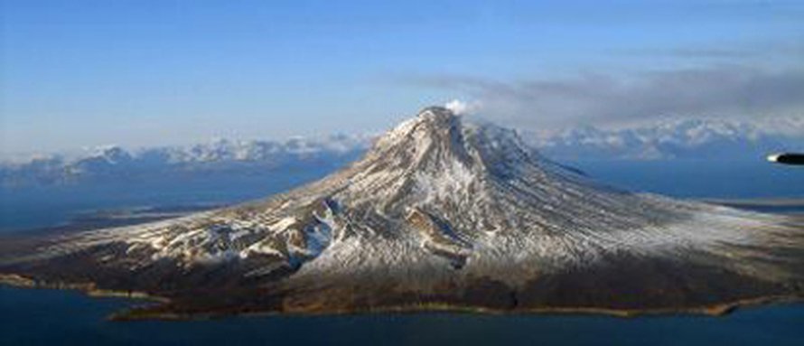 Maanpäälliset tulivuoret nielevät vähemmän happea kuin merenpohjan vulkaaninen toiminta. Kuva: <span class="photographer">Jennifer Adleman Alaska Volcano Observatory/U.S. Geological Survey via Science-AAAS.</span>