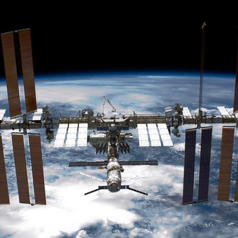 Kansainvälisellä avaruusasemalla on jatkuvasti enemmän kuin yksi ihminen. Kuva: <span class="photographer">Nasa</span>