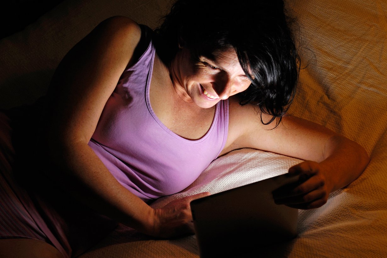 Luontaisilla illanvirkuilla uni tulee silmään vasta puolenyön jälkeen. Kuva: Shutterstock