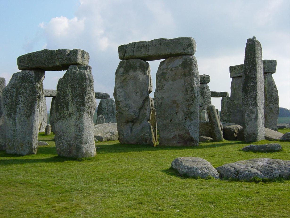 Stonehengen kivikehä on suosittu nähtävyys. Kuva: Wikimedia Commons