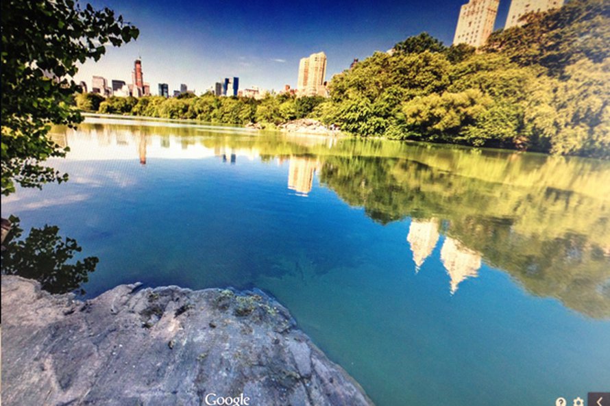 Manhattanin Keskuspuistoa Google Mapsin katunäkymästä.