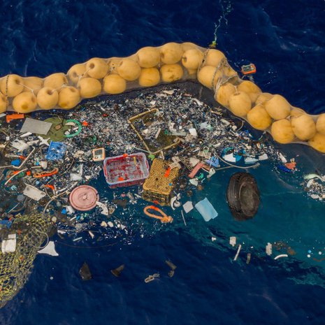Jätekirjo haavissa on suuri. Kuva: <span class="photographer">The Ocean Cleanup</span>