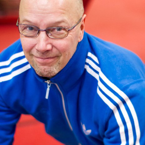 Tunne omasta
taitavuudesta antaa
liikuntaan iloa ja lisää nuorten fyysistä
aktiivisuutta. Siksi
koululiikunnassa
kannattaa harjoittaa
motorisia perustaitoja, sanoo Sami Kalaja. Kuva Kristiina Kontoniemi