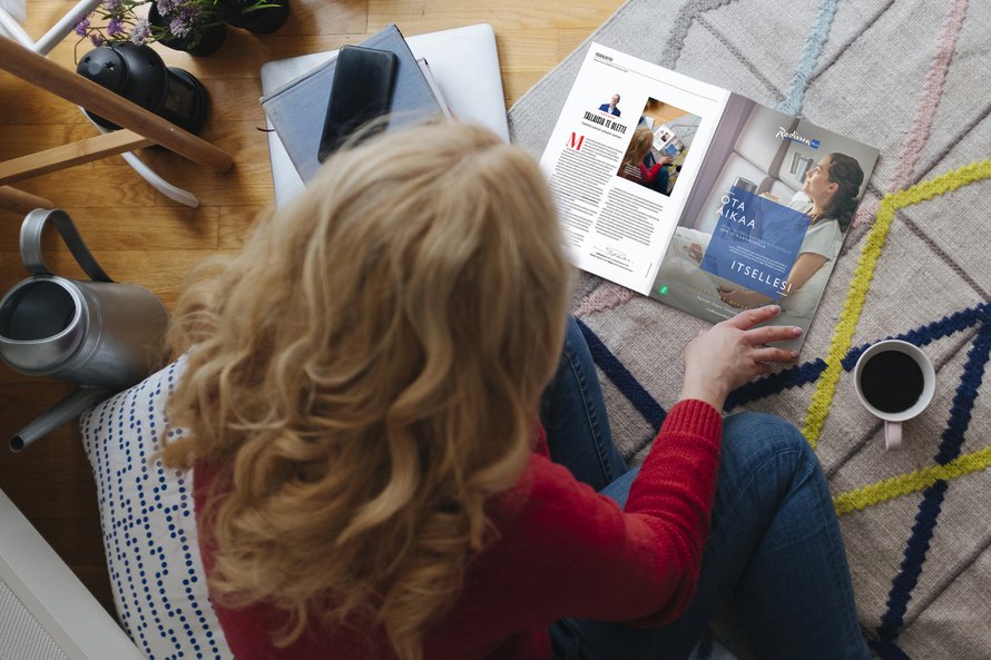 Yhden numeron parissa viihdytään jopa 103 minuuttia, kertoo Kansallinen mediatutkimus 2022. Kuva: <span class="photographer">Getty Images, kuvankäsittely Petri Rotsten</span>