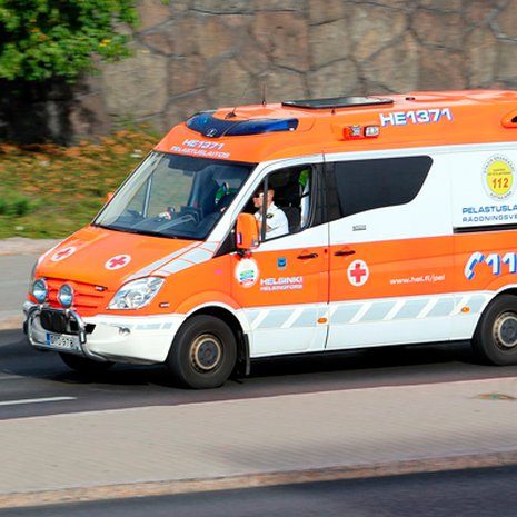 Aivohalvaus iskee usein täysin yllättäen, ja silloin tarvitaan hätäkuljetusta. Kuva: <span class="photographer">Wikimedia Commons</span>