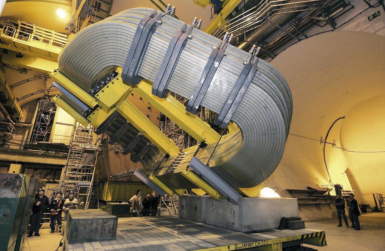 Kokeessa käytetty LHCb-ilmaisin on yksi jättimäisistä laitteista Euroopan hiukkasfysiikan tutkimuskeskuksen suurella kiihdyttimellä. Kuva: CERN / SCIENCE PHOTO LIBRARY
