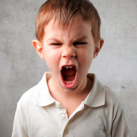 Uhmapäinen lapsi on säätelemättömän stressin vallassa. Silloin toruminen vain pahentaa tilannetta. Kuva: <span class="photographer">Shutterstock</span>