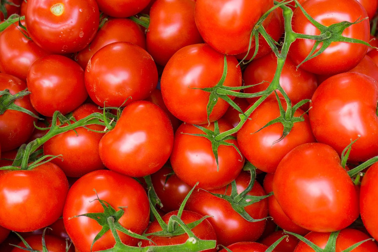 Punaisen värin antava lykopeeni suojaa kennomateriaalia. Kuva: Shutterstock