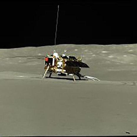 Mönkijä Yutu kuvasi laskeutuja Chang’en. Kuva: <span class="photographer">CSNA</span>