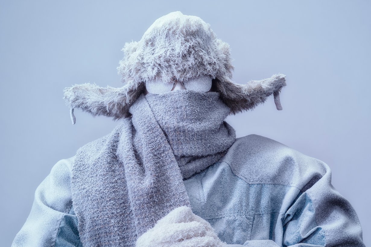 Kasvot, korvat ja sormet paleltuvat herkästi ilman suojaa, koska keho varjelee sisäelimien lämpötilaa. Kuva: iStock