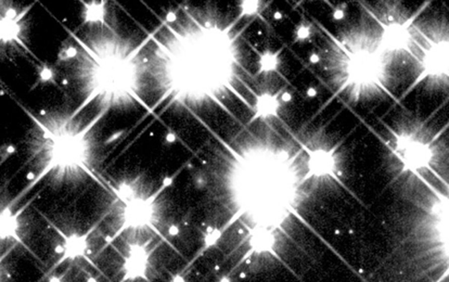 Pallomaisen tähtijouon M4 tähtiä. Kuva: <span class="photographer">NASA and H. Richer (University of British Columbia)</span>